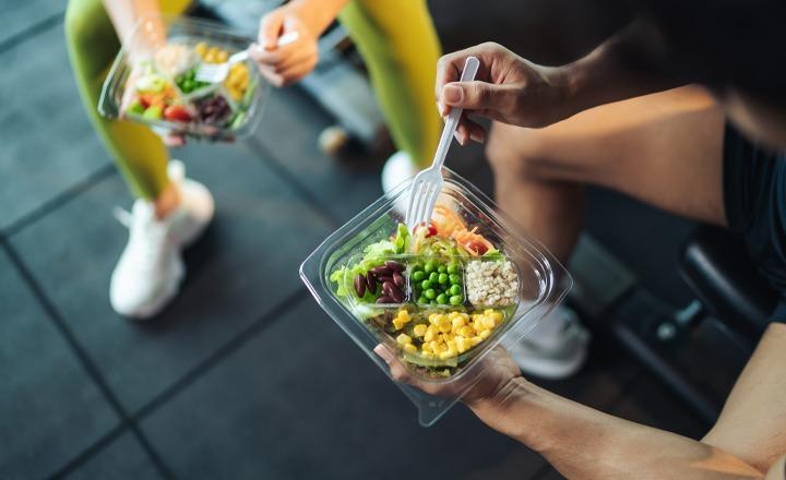 Węglowodany wieczorem a redukcja