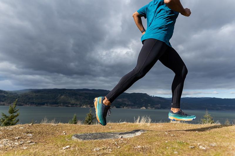 Idealny ubiór do biegania – jak wybrać najlepsze ubrania na trening?