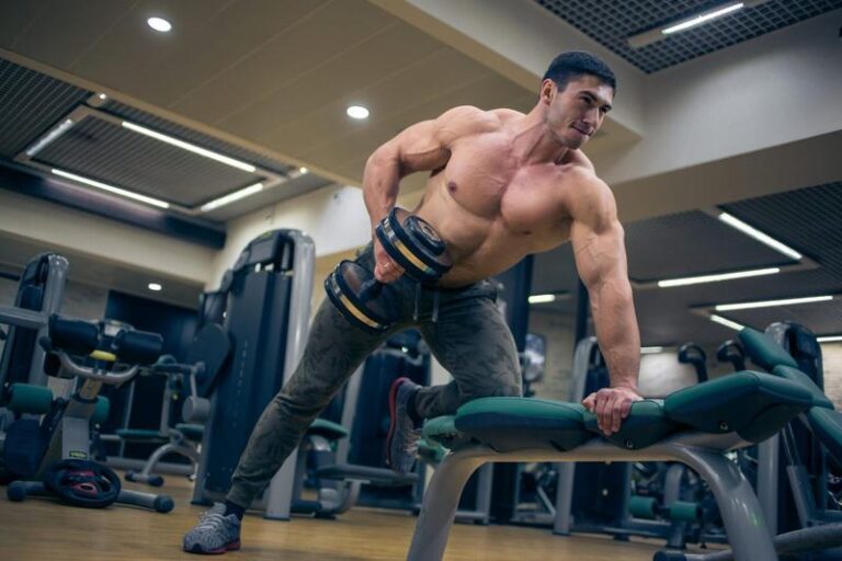 Przewodnik po efektywnym rozłożeniu treningu na 4 dni w tygodniu