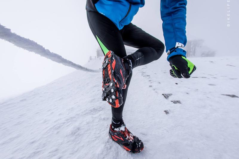 Wodoodporne obuwie biegowe