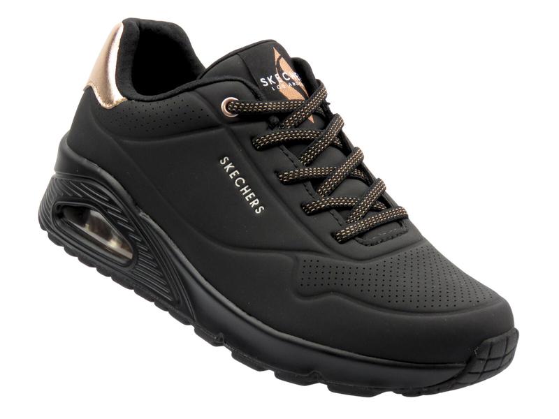 Stylizacje z butami sportowymi