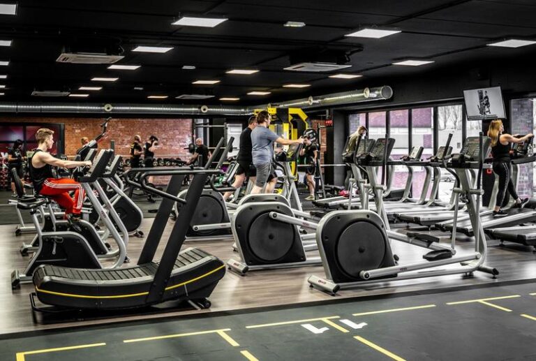 Kiedy kluby fitness znów zapraszają? Sprawdź najnowsze informacje!