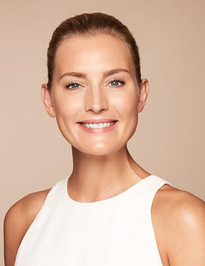 Uwydatnianie kości policzkowych