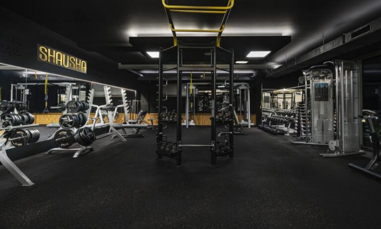 Jak wybrać odpowiedni trening na siłowni dla siebie?