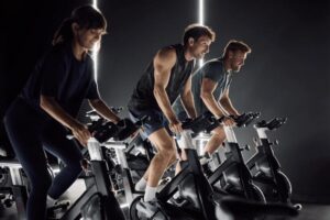 Jak skutecznie rozpocząć fitness sylwetkowy i osiągnąć swoje cele?